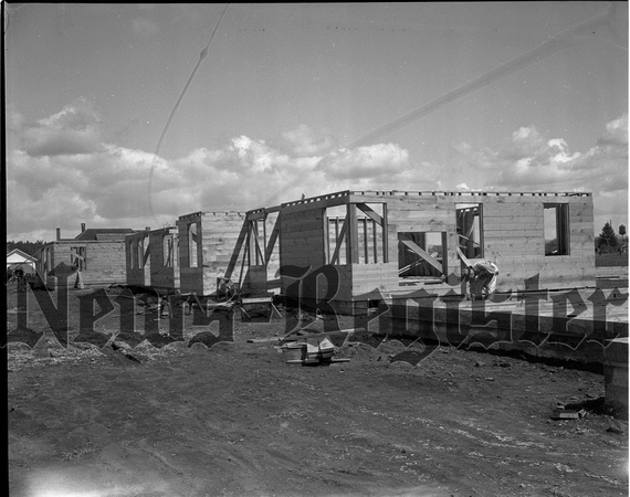 1946-5 Linfield Vet Housing Construction 3.jpeg