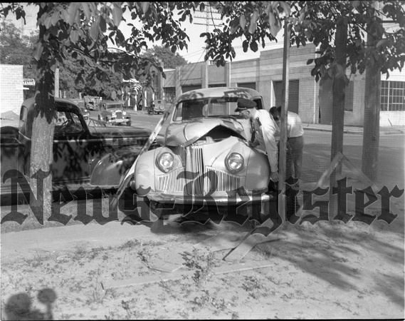 1947-7 Auto Accident.jpeg