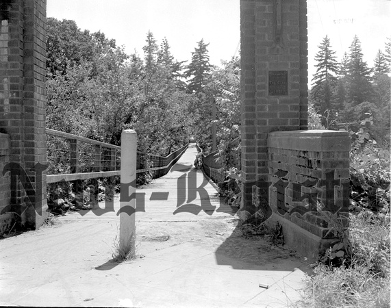 1947-9 Cozine Creek Bridge 6.jpeg