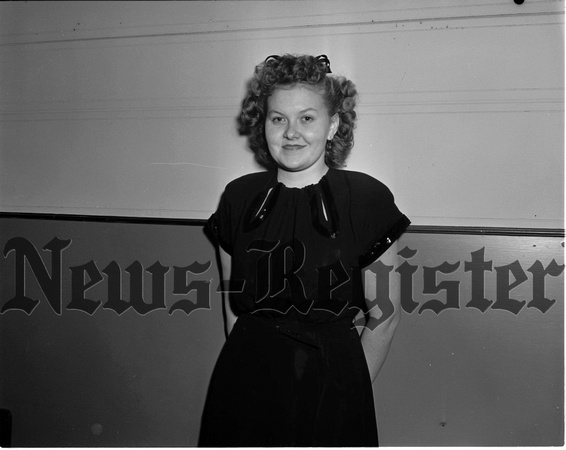1945-11-22 Ardis Fretland, Sheridan V-Queen Candidate.jpeg
