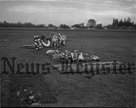 1948-11-1 Roach funeral.jpeg