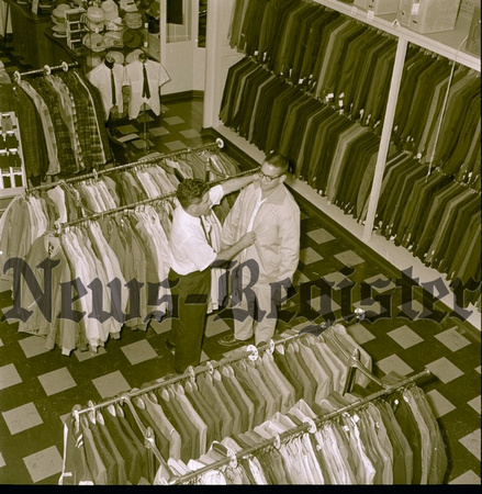 1961-08-22 - Hamblin Wheeler shop -Al Beeler - Jerry Lundeen