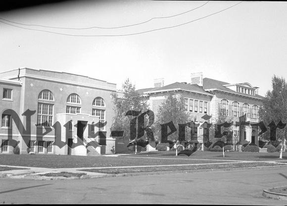 1937-2_Mac School Buildings-1