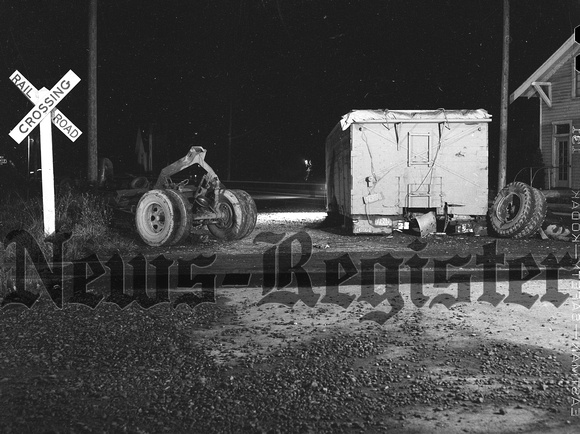 1941-11-12 Fuel truck accident with train