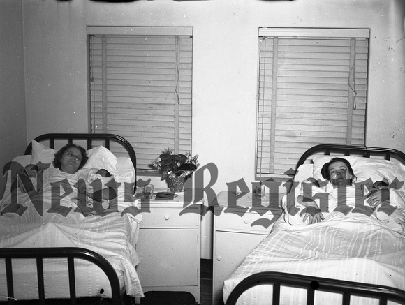 1941-12 2 sets twins, born general hospital-1